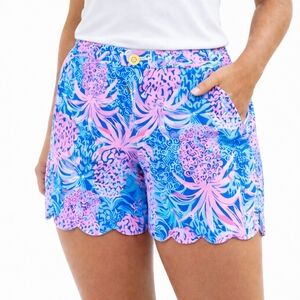 Lilly Pulitzer Darci Knit Shorts Pineapple Scallop Hem Size 8 7” Inseam